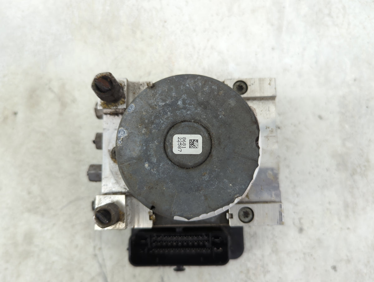 2018-2022 Dodge Challenger ABS Pump Control Module Replacement P/N:P68394697AD 68394697AD Fits Fits 2018 2019 2020 2021 2022