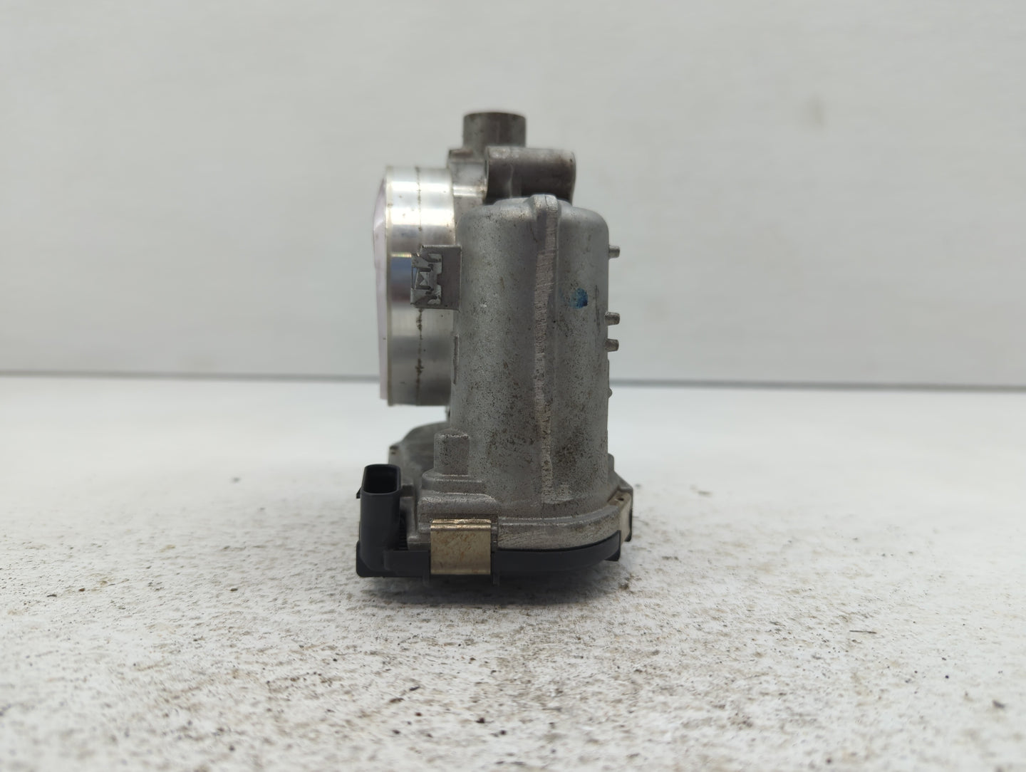 2011-2022 Dodge Challenger Throttle Body P/N:05184349AC 05184349AE Fits OEM Used Auto Parts - Oemusedautoparts1.com