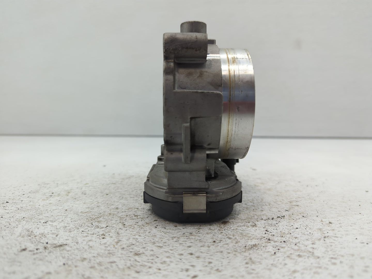 2011-2022 Dodge Challenger Throttle Body P/N:05184349AC 05184349AE Fits OEM Used Auto Parts - Oemusedautoparts1.com