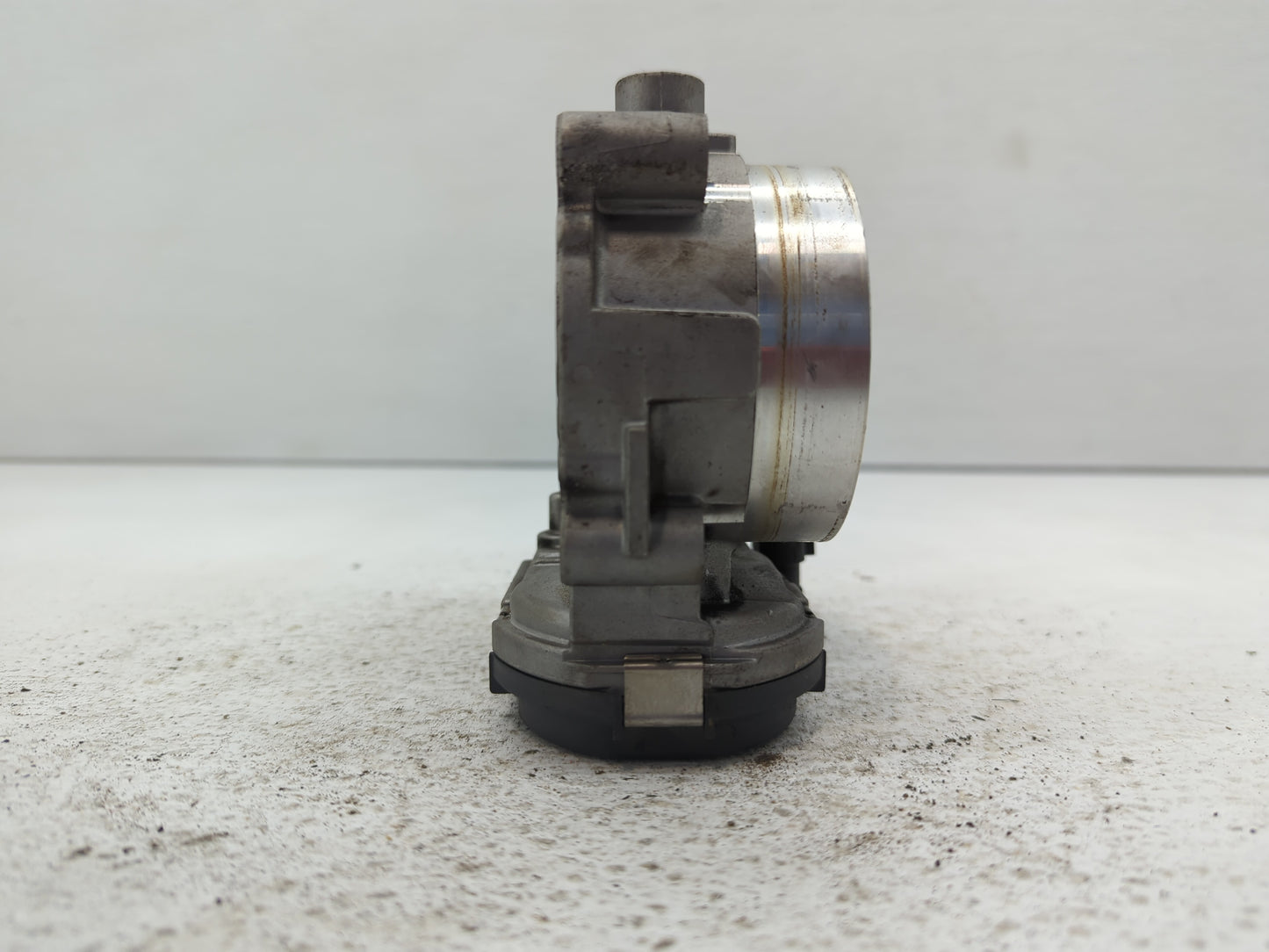 2011-2022 Dodge Challenger Throttle Body P/N:05184349AC 05184349AE Fits OEM Used Auto Parts - Oemusedautoparts1.com