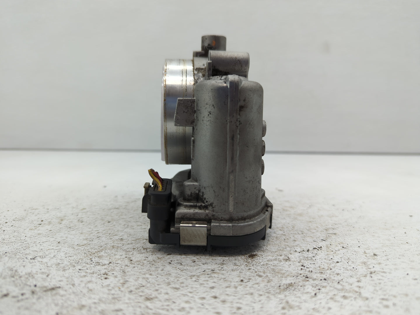 2011-2022 Dodge Challenger Throttle Body P/N:05184349AC 05184349AE Fits OEM Used Auto Parts - Oemusedautoparts1.com