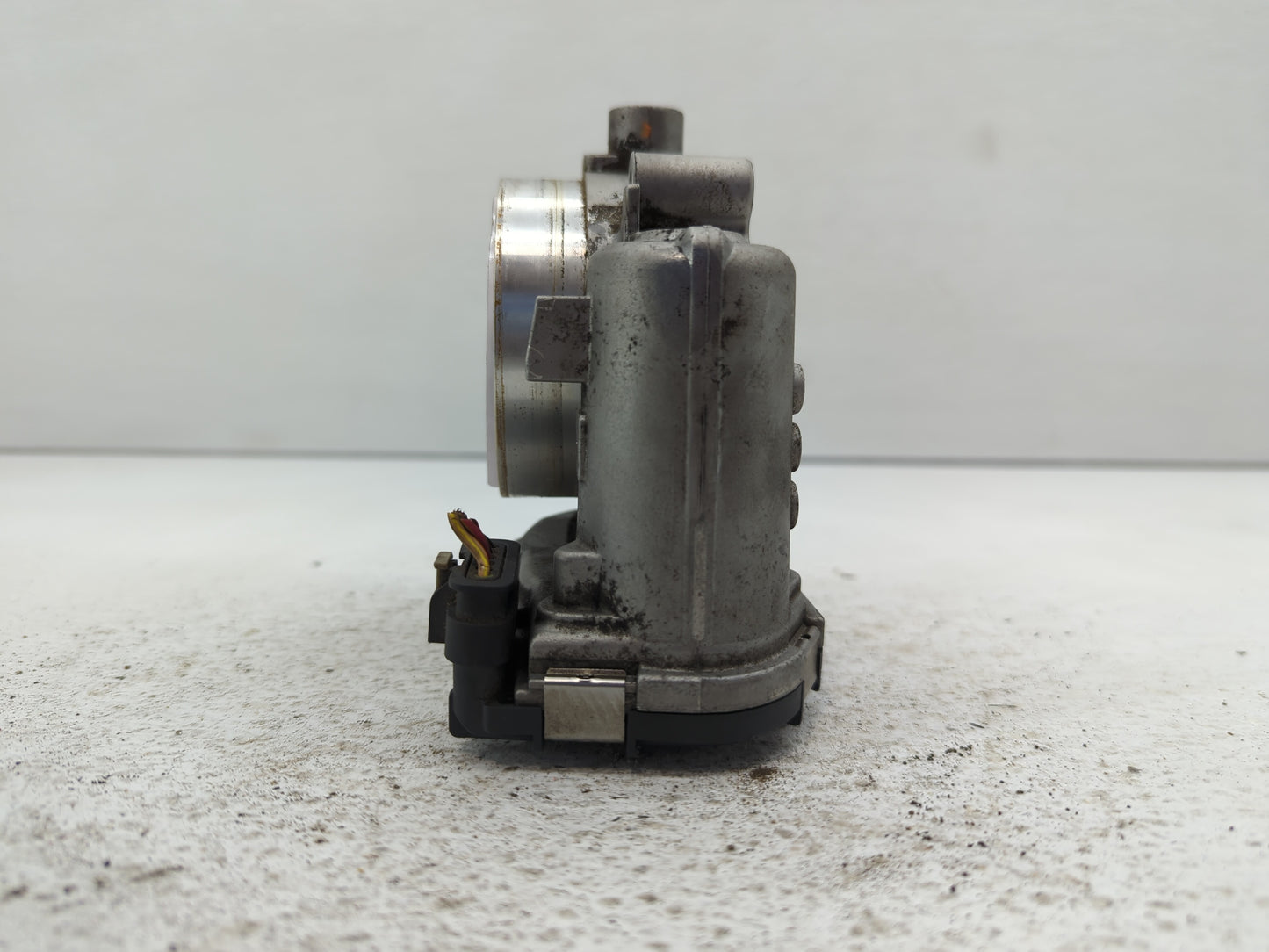 2011-2022 Dodge Challenger Throttle Body P/N:05184349AC 05184349AE Fits OEM Used Auto Parts - Oemusedautoparts1.com