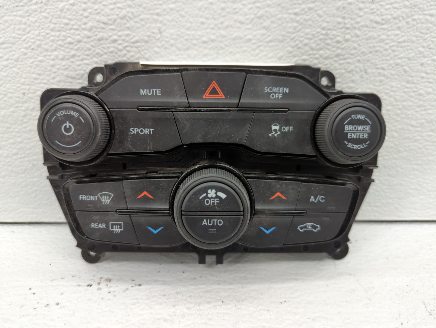2019-2022 Dodge Challenger Climate Control Module Temperature AC/Heater Replacement P/N:1708070 Fits Fits 2019 2020 2021 202