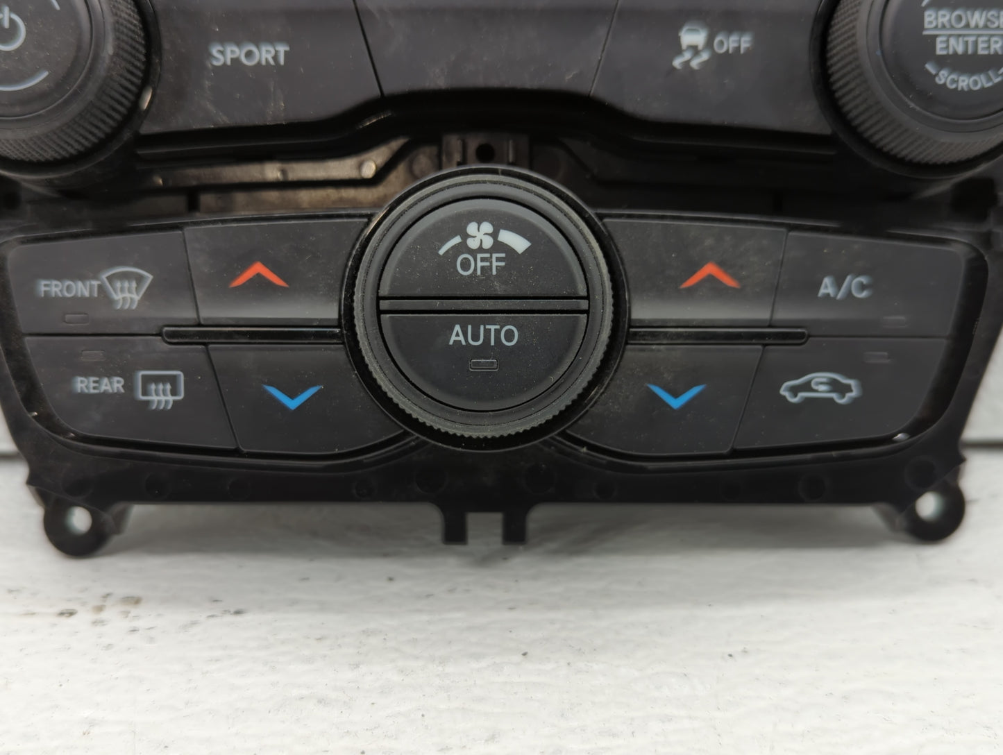 2019-2022 Dodge Challenger Climate Control Module Temperature AC/Heater Replacement P/N:1708070 Fits Fits 2019 2020 2021 202