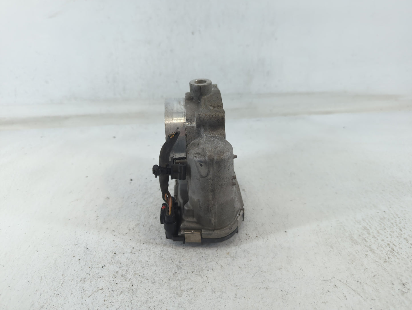 2011-2022 Dodge Challenger Throttle Body P/N:0 280 750 770 05184349AE Fits OEM Used Auto Parts - Oemusedautoparts1.com