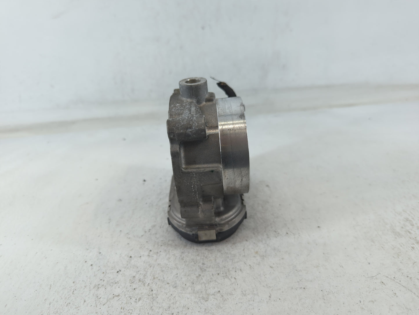 2011-2022 Dodge Challenger Throttle Body P/N:0 280 750 770 05184349AE Fits OEM Used Auto Parts - Oemusedautoparts1.com