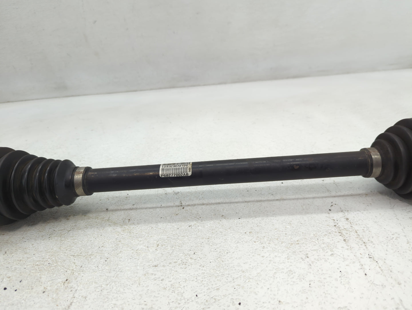 2017-2020 Dodge Challenger Axle Shaft Front Driver Cv C/v - Oemusedautoparts1.com