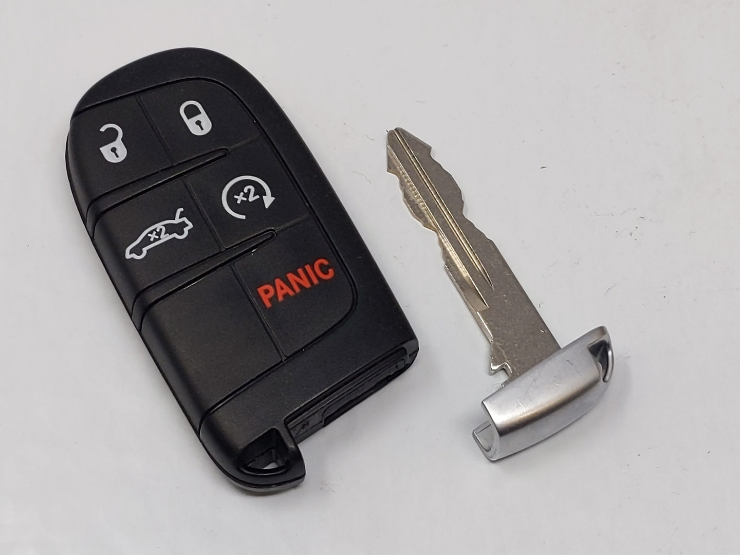 Dodge Challenger Keyless Entry Remote Fob M3n-40821302   68394195aa B 5 Buttons - Oemusedautoparts1.com