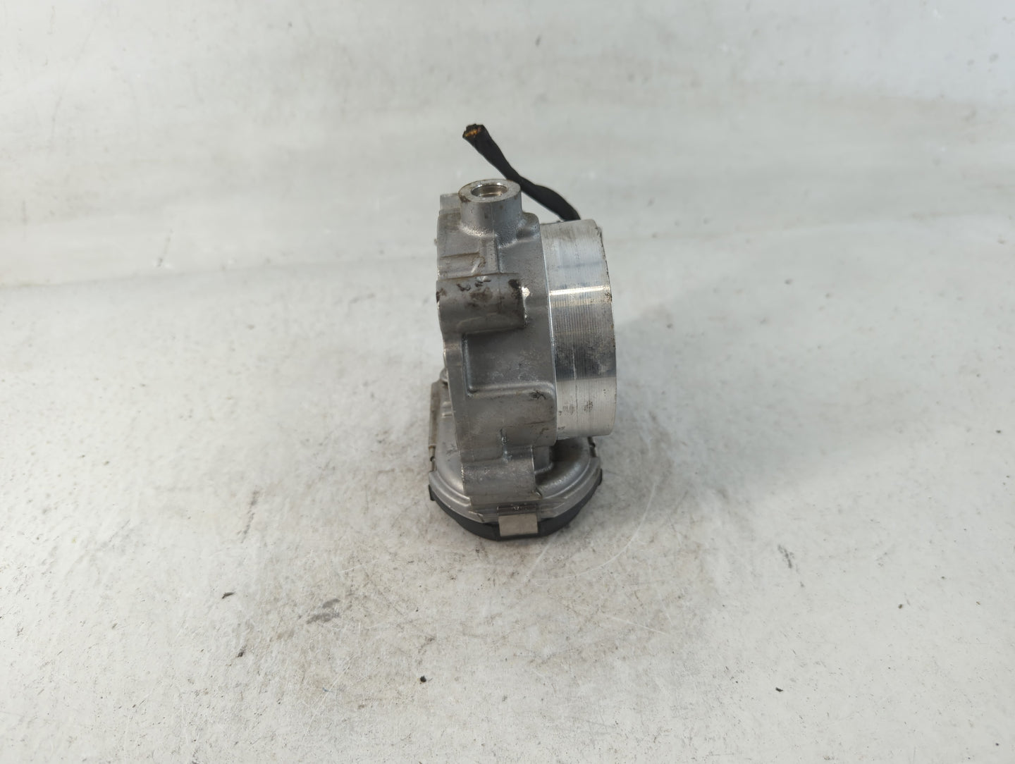 2011-2022 Dodge Challenger Throttle Body P/N:0 280 750 770 05184349AE Fits OEM Used Auto Parts - Oemusedautoparts1.com