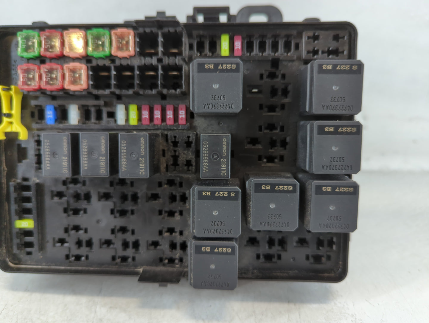 2019 Dodge Challenger Fusebox Fuse Box Panel Relay Module P/N:P68384600AC Fits OEM Used Auto Parts - Oemusedautoparts1.com