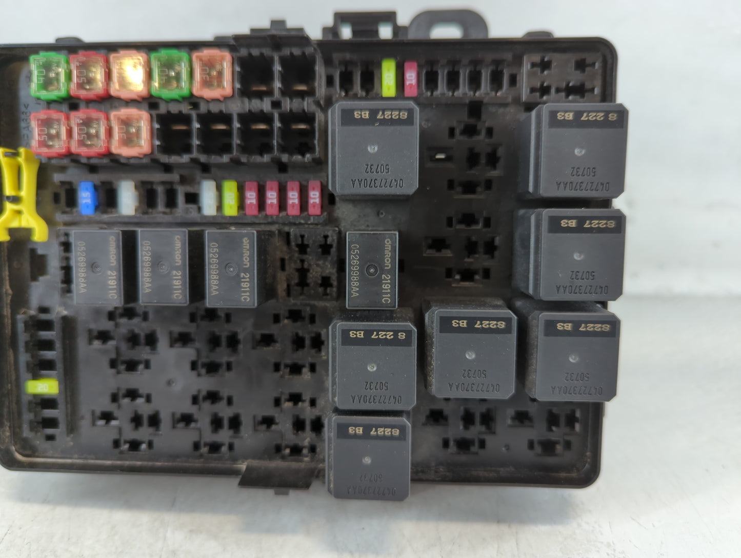 2019 Dodge Challenger Fusebox Fuse Box Panel Relay Module P/N:P68384600AC Fits OEM Used Auto Parts - Oemusedautoparts1.com