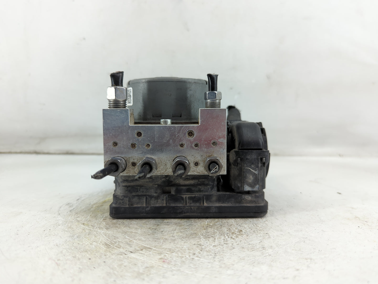 2018-2022 Dodge Challenger ABS Pump Control Module Replacement P/N:P68394697AD Fits Fits 2018 2019 2020 2021 2022 OEM Used A