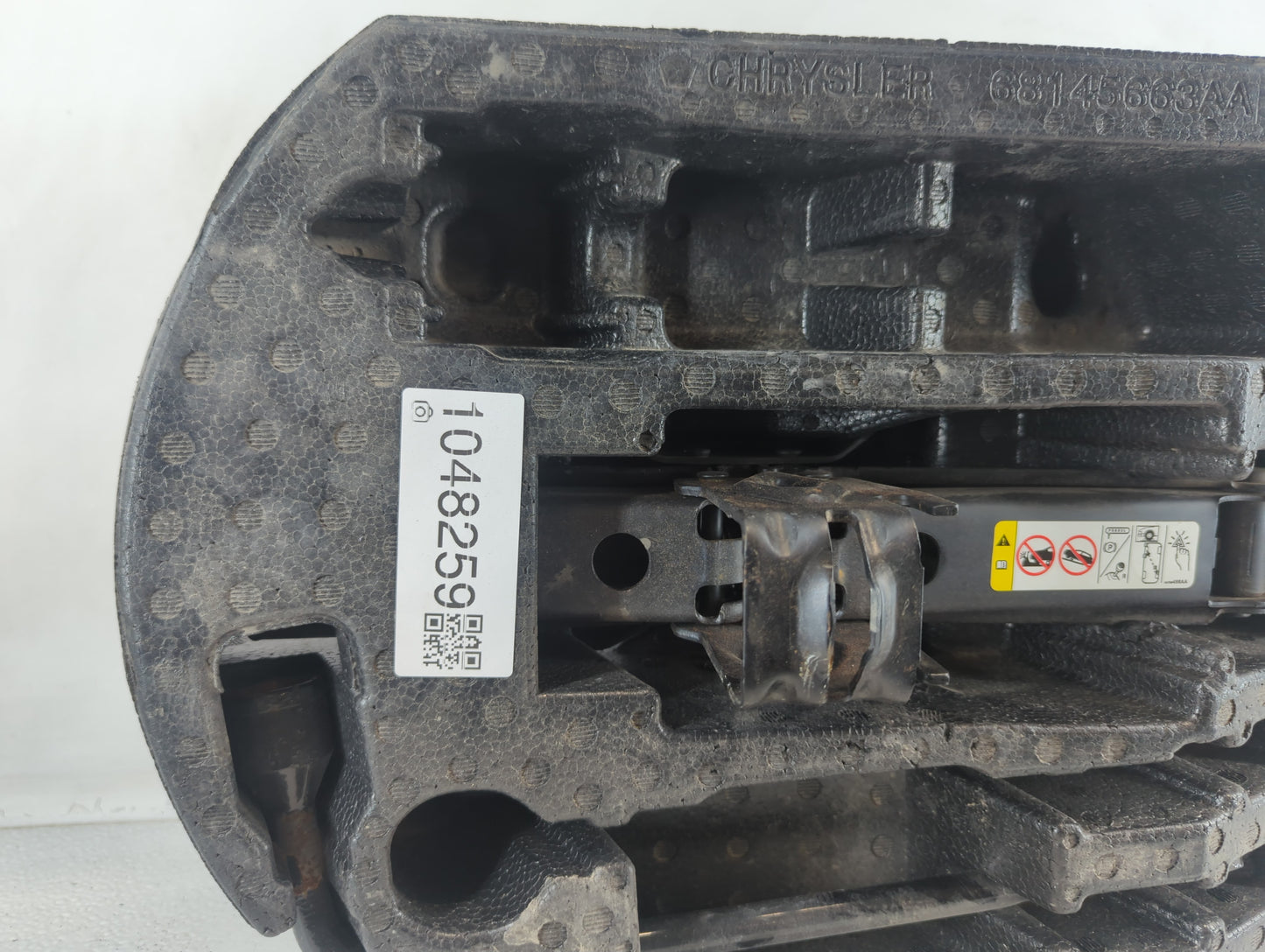 2019 Dodge Charger Spare Scissor Car Jack - Oemusedautoparts1.com