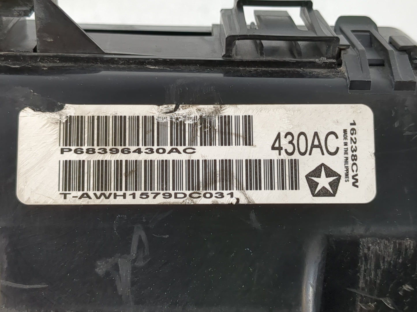 2019-2020 Dodge Charger Fusebox Fuse Box Panel Relay Module P/N:P68396430AC Fits Fits 2019 2020 OEM Used Auto Parts - Oemuse