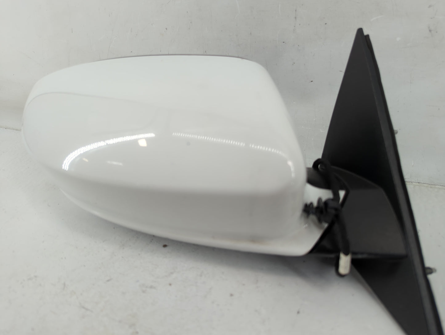 2015-2020 Dodge Charger Passenger Side View Mirror - Right Door Mirror OEM Used - Oemusedautoparts1.com