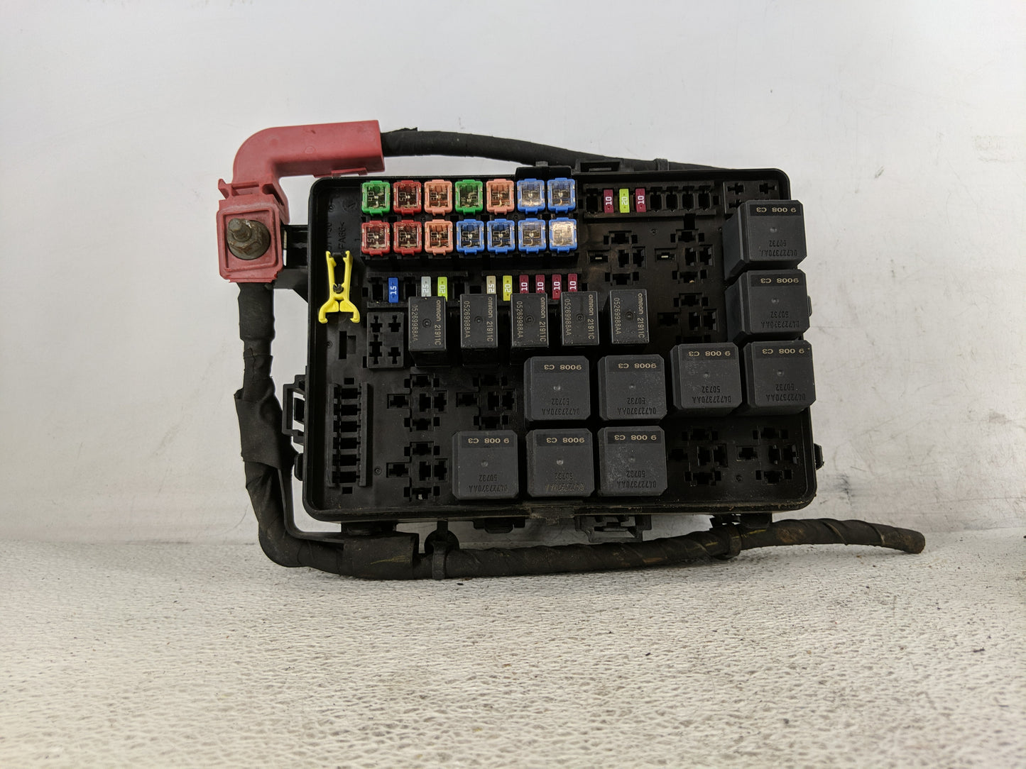 2019-2020 Dodge Charger Fusebox Fuse Box Panel Relay Module Fits Fits 2019 2020 OEM Used Auto Parts - Oemusedautoparts1.com