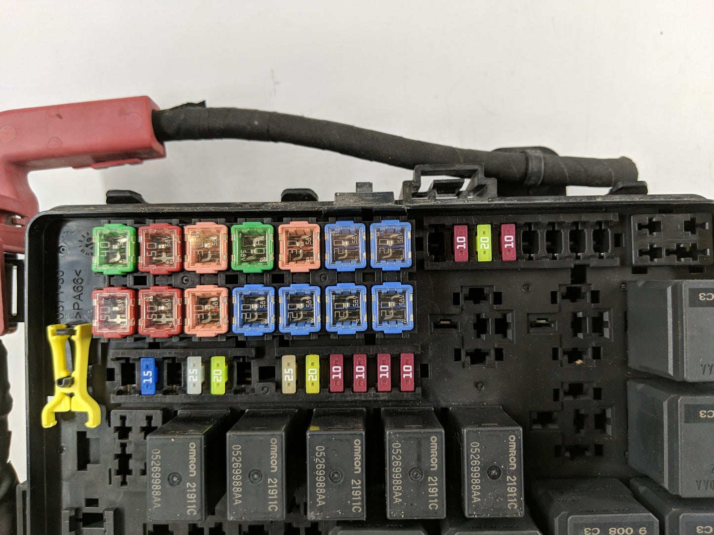 2019-2020 Dodge Charger Fusebox Fuse Box Panel Relay Module Fits Fits 2019 2020 OEM Used Auto Parts - Oemusedautoparts1.com