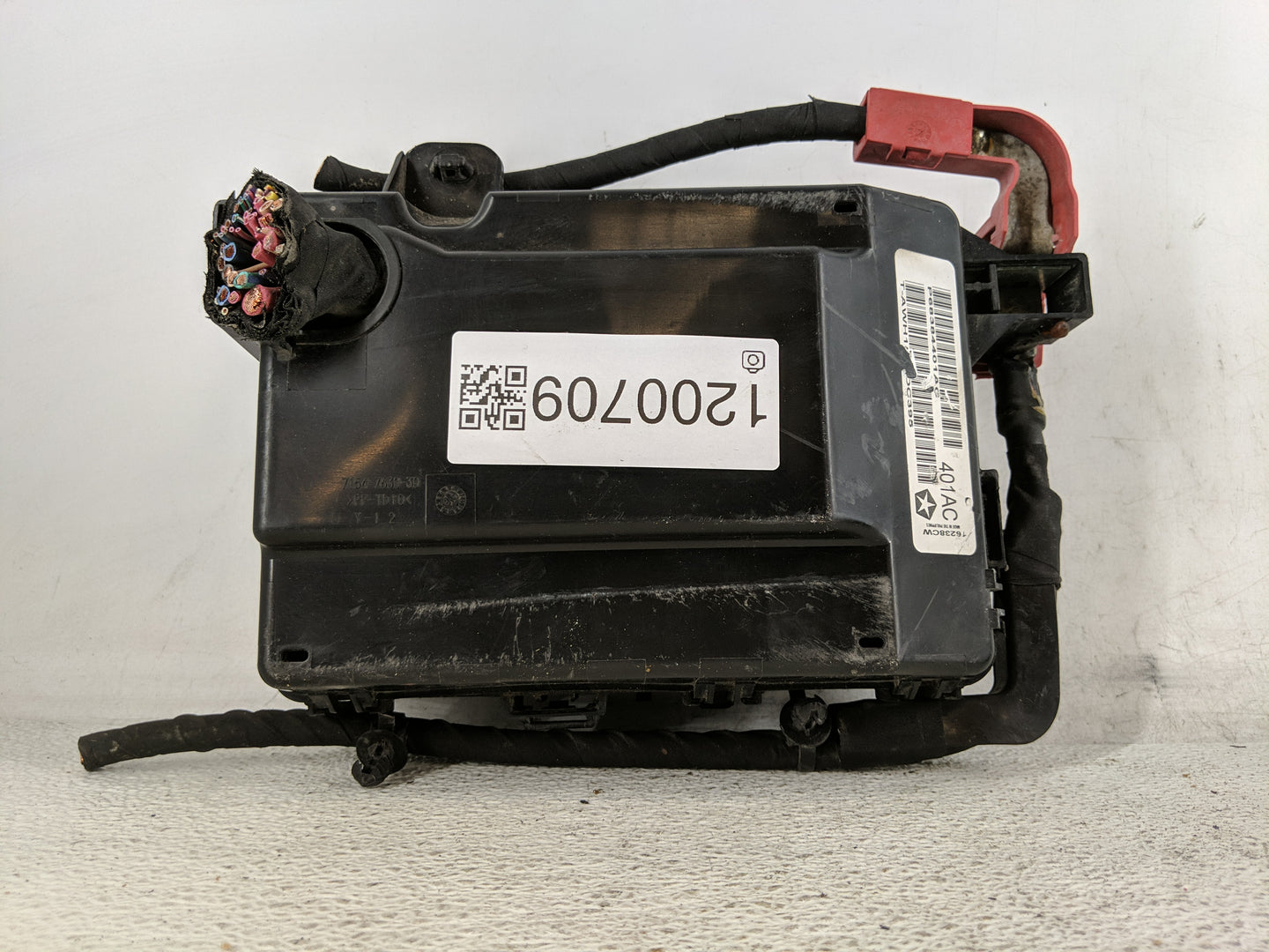 2019-2020 Dodge Charger Fusebox Fuse Box Panel Relay Module Fits Fits 2019 2020 OEM Used Auto Parts - Oemusedautoparts1.com