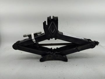 2019 Dodge Charger Spare Scissor Car Jack - Oemusedautoparts1.com