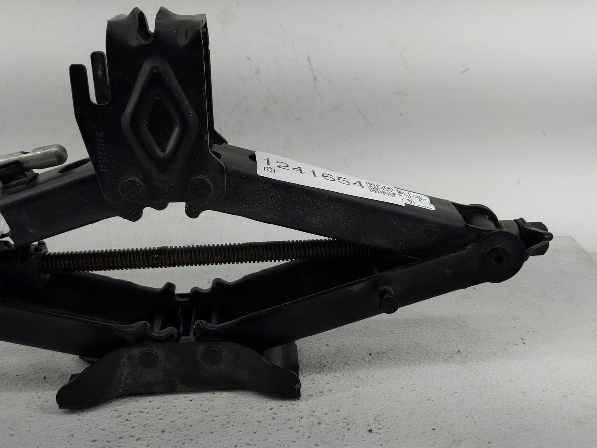 2019 Dodge Charger Spare Scissor Car Jack 1241654 - Oemusedautoparts1.com