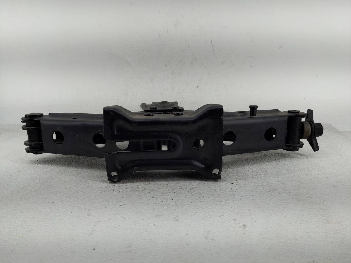 2019 Dodge Charger Spare Scissor Car Jack 1241654 - Oemusedautoparts1.com