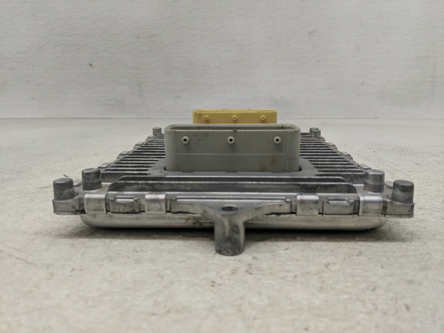 2018-2019 Dodge Charger PCM Engine Control Computer ECU ECM PCU OEM P/N:P68395660AD P68330904AA Fits Fits 2018 2019 OEM Used