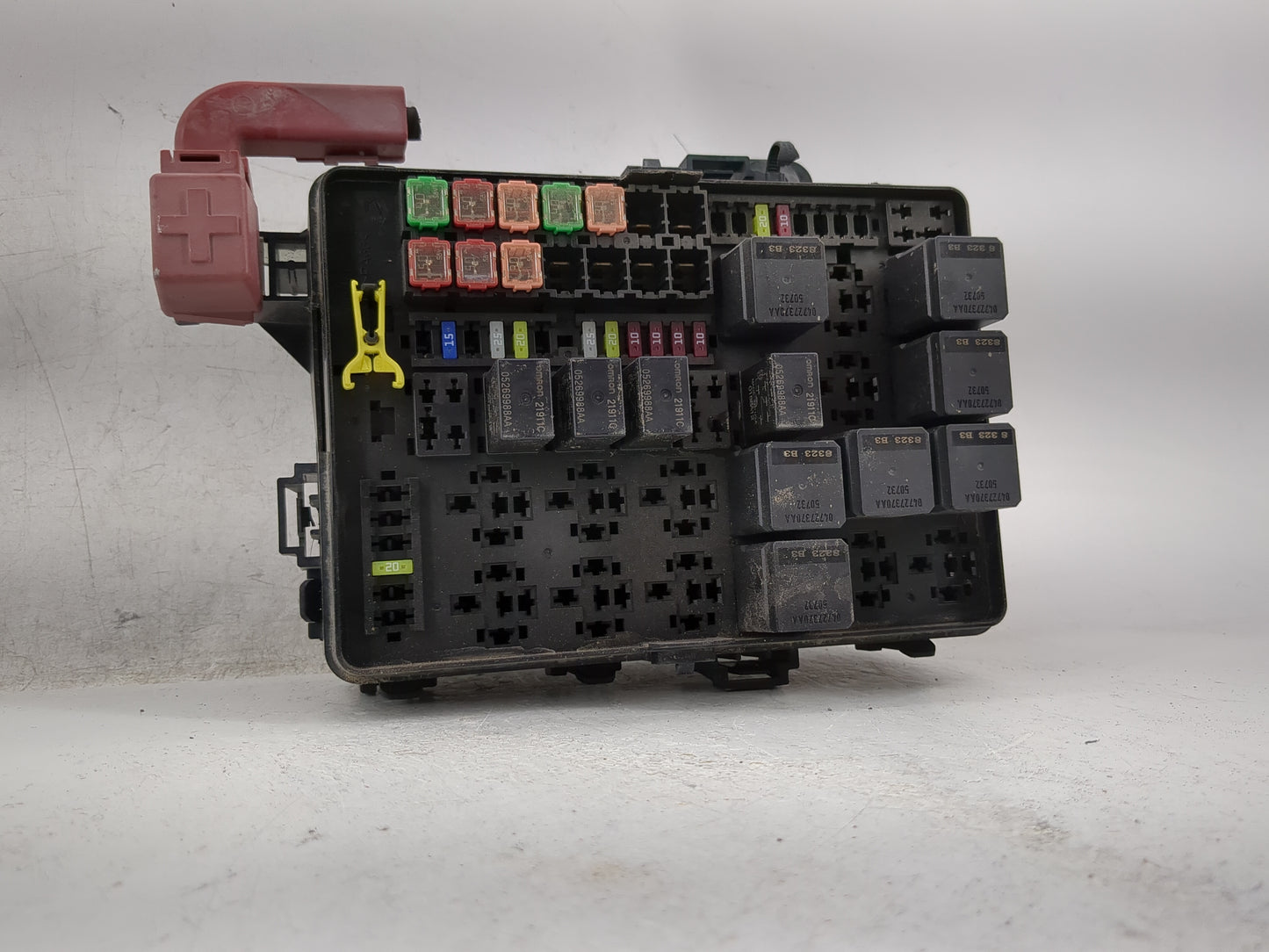 2019-2020 Dodge Charger Fusebox Fuse Box Panel Relay Module P/N:P68396430AC Fits Fits 2019 2020 OEM Used Auto Parts - Oemuse