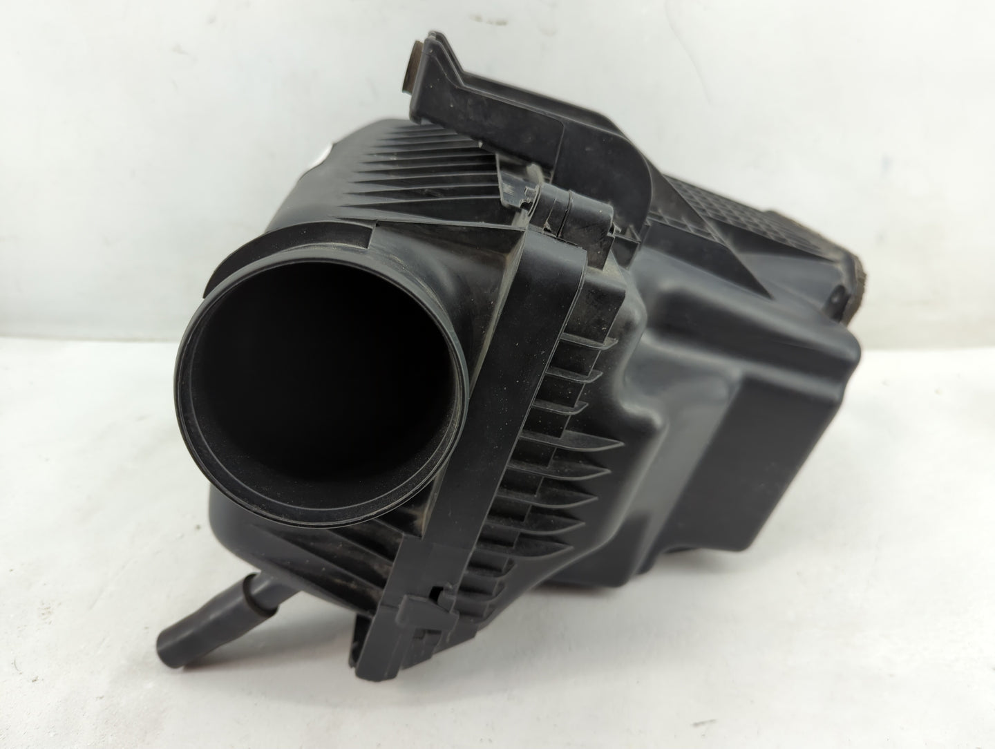 2011-2019 Dodge Charger Air Cleaner Intake-duct Hose Tube - Oemusedautoparts1.com