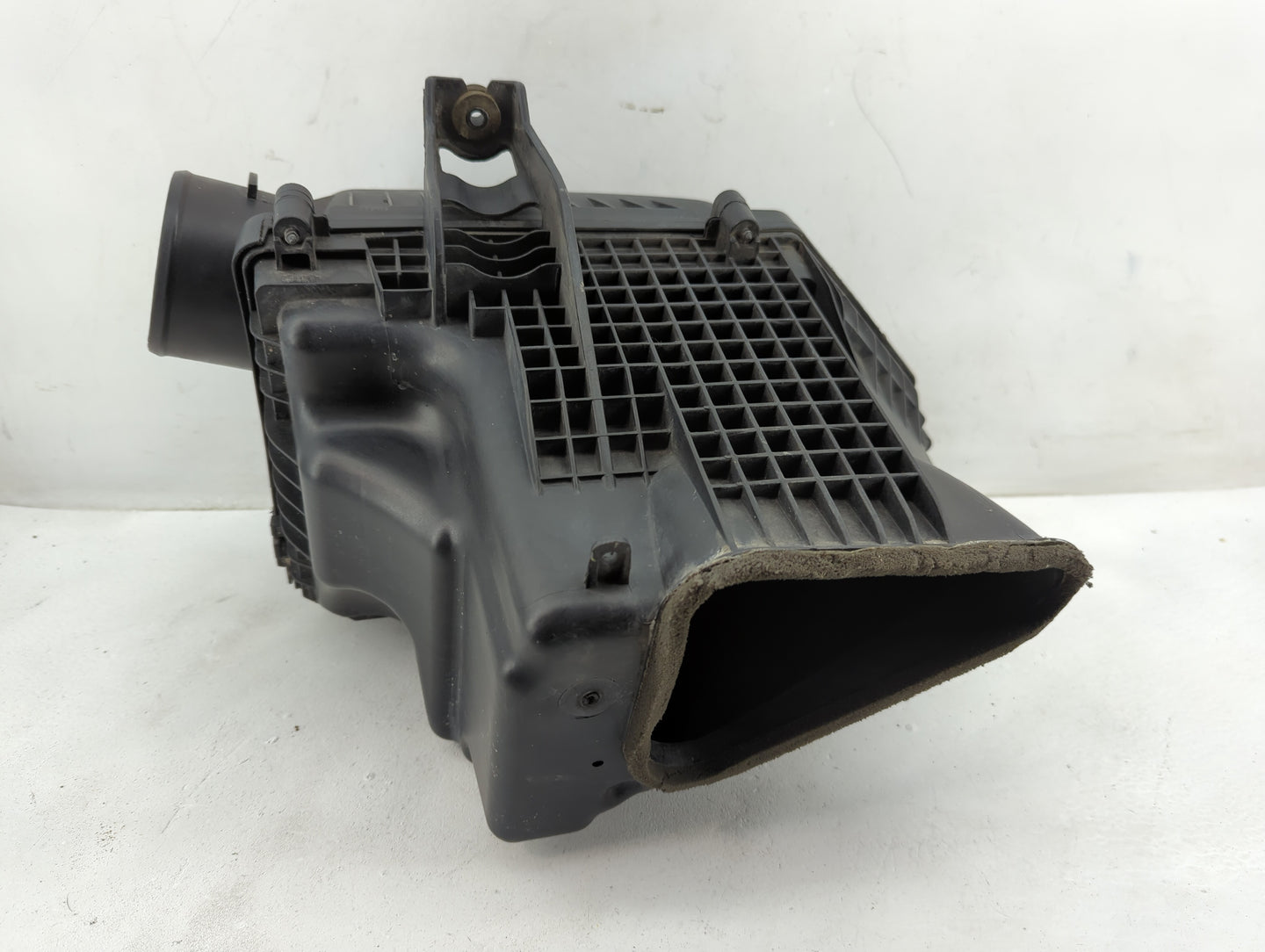 2011-2019 Dodge Charger Air Cleaner Intake-duct Hose Tube - Oemusedautoparts1.com