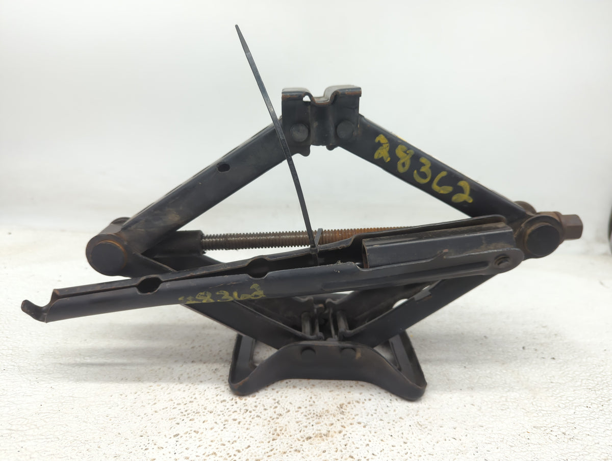 2019 Dodge Charger Spare Scissor Car Jack 1414172 - Oemusedautoparts1.com
