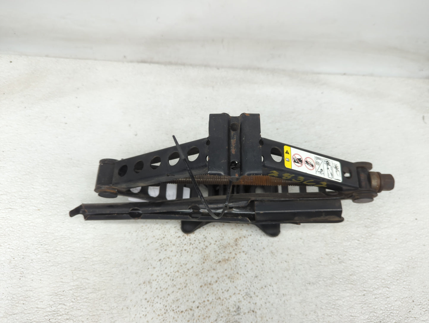 2019 Dodge Charger Spare Scissor Car Jack 1414172 - Oemusedautoparts1.com