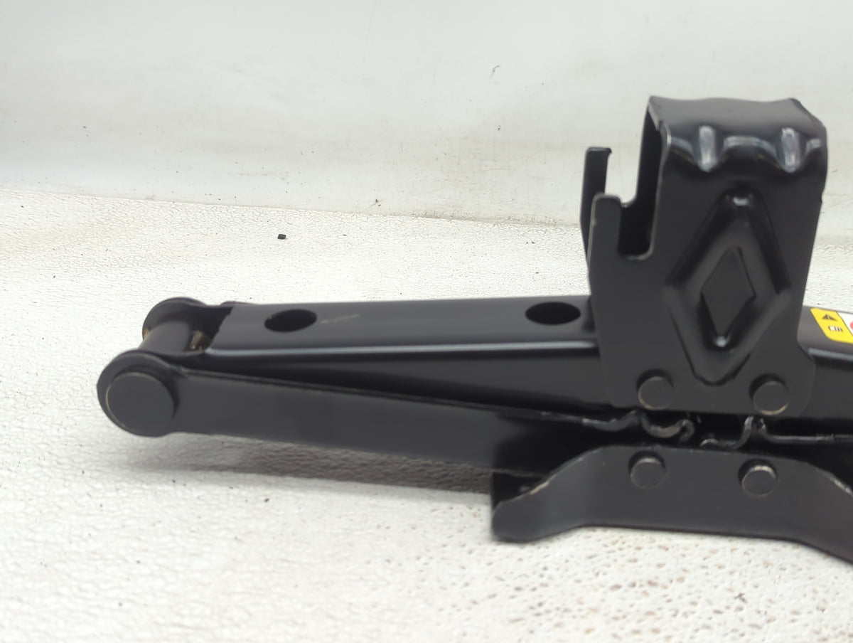 2019 Dodge Charger Spare Scissor Car Jack 1414255 - Oemusedautoparts1.com