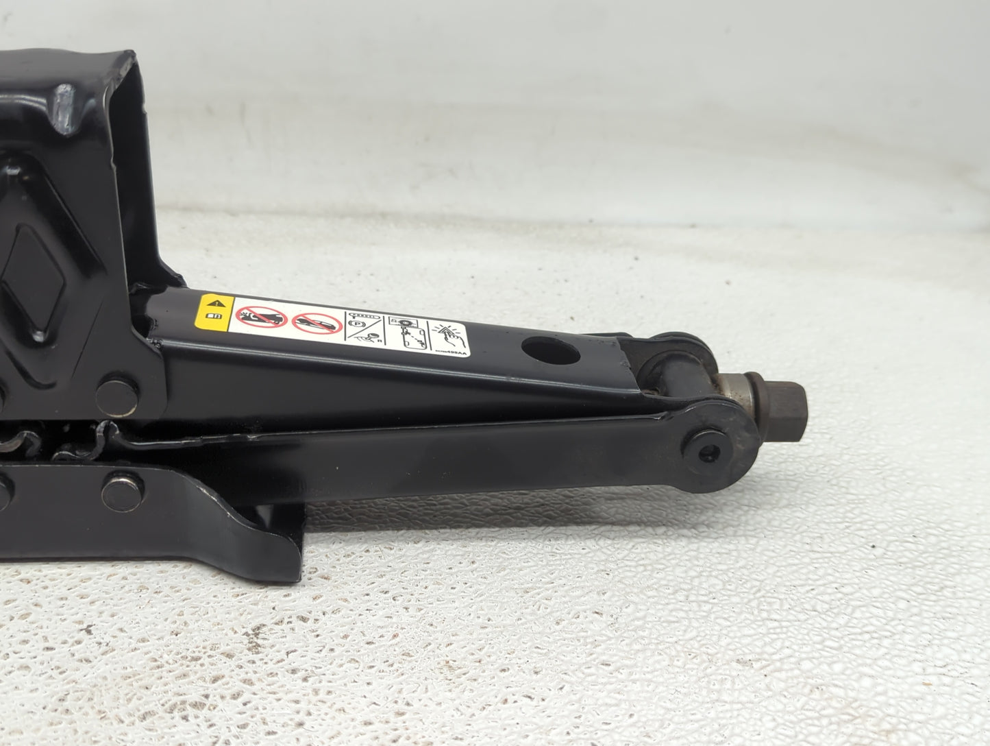 2019 Dodge Charger Spare Scissor Car Jack 1414255 - Oemusedautoparts1.com