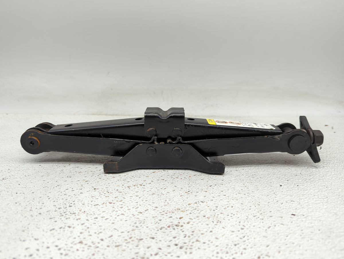 2019 Dodge Charger Spare Scissor Car Jack 1415616 - Oemusedautoparts1.com