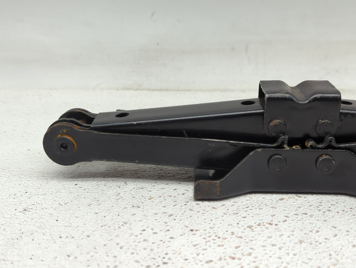 2019 Dodge Charger Spare Scissor Car Jack 1415616 - Oemusedautoparts1.com