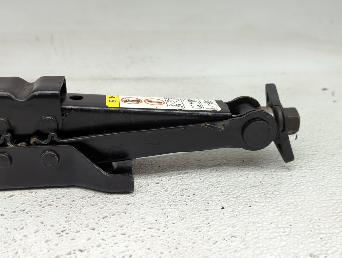 2019 Dodge Charger Spare Scissor Car Jack 1415616 - Oemusedautoparts1.com