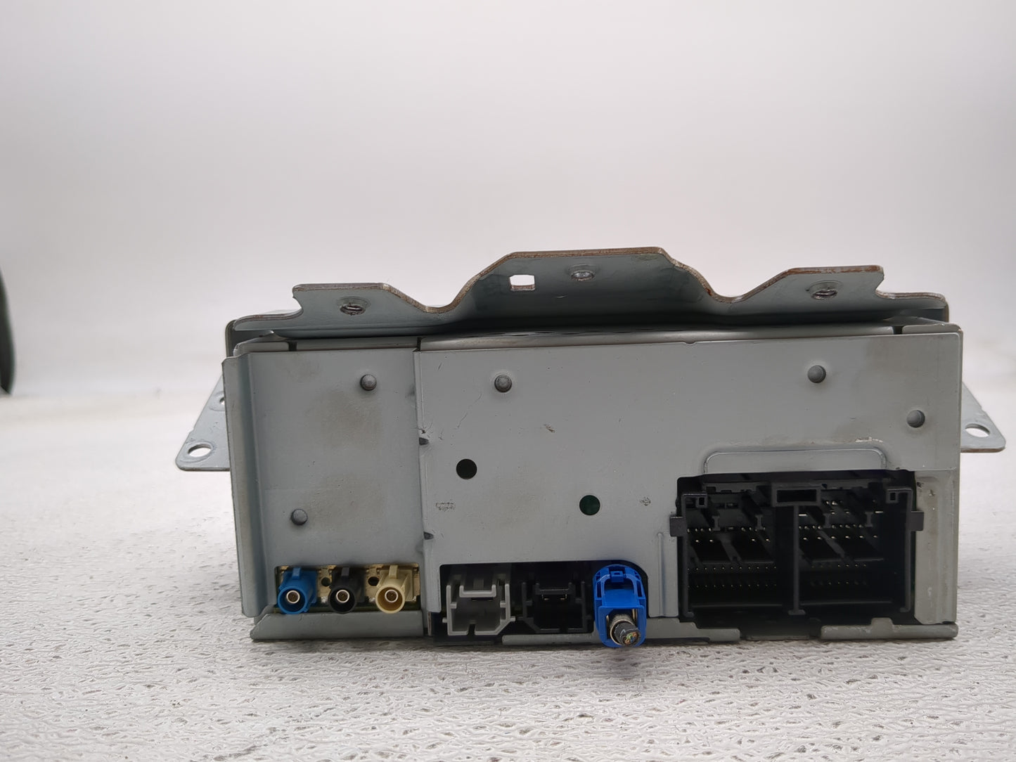 2018-2019 Dodge Charger Radio AM FM Cd Player Receiver Replacement P/N:KT1T-18D832-KU Fits Fits 2018 2019 OEM Used Auto Part