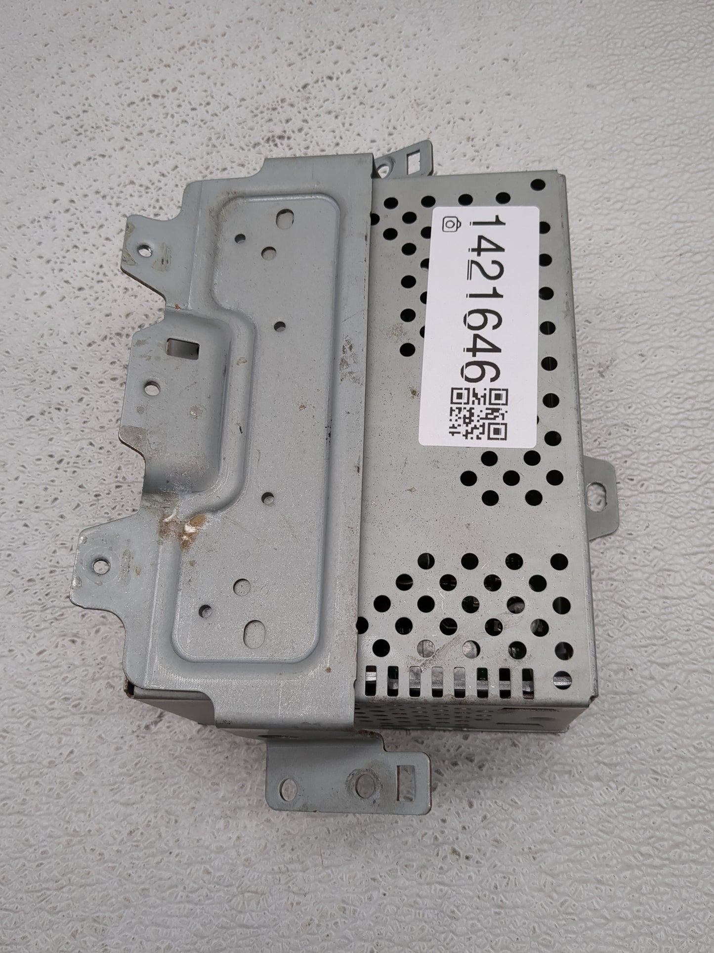 2018-2019 Dodge Charger Radio AM FM Cd Player Receiver Replacement P/N:KT1T-18D832-KU Fits Fits 2018 2019 OEM Used Auto Part