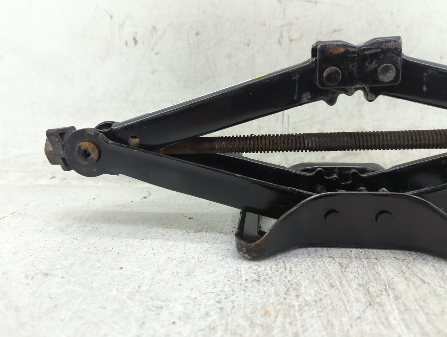 2019 Dodge Charger Spare Scissor Car Jack - Oemusedautoparts1.com
