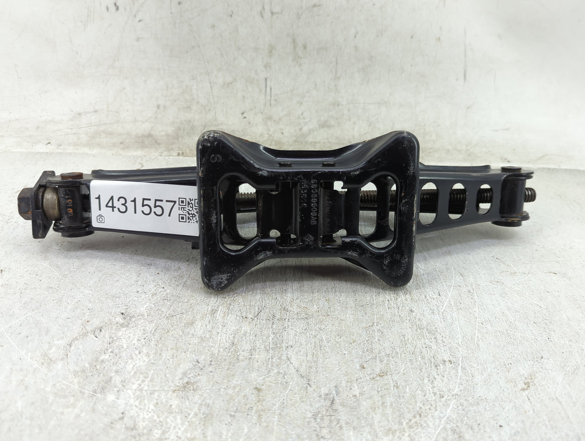 2019 Dodge Charger Spare Scissor Car Jack 1431557 - Oemusedautoparts1.com