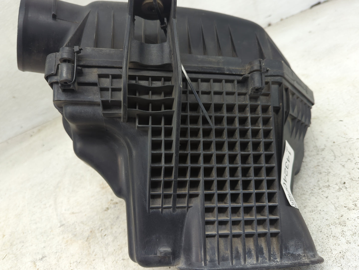 2011-2019 Dodge Charger Air Cleaner Intake-duct Hose Tube - Oemusedautoparts1.com