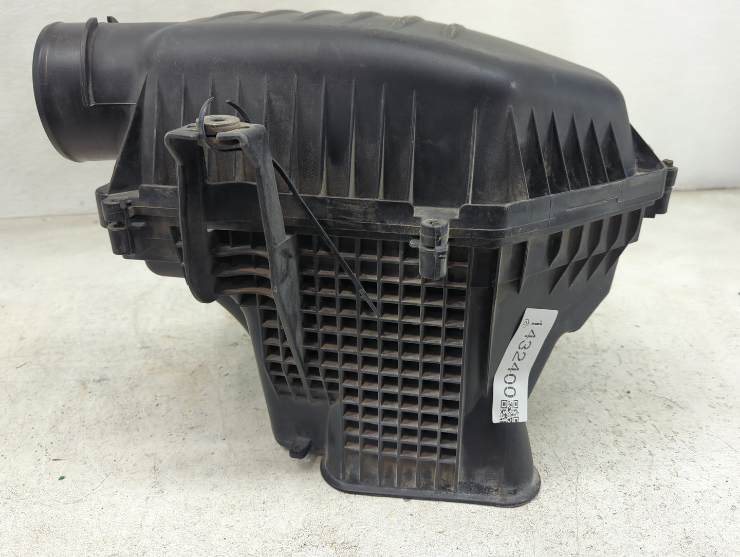 2011-2019 Dodge Charger Air Cleaner Intake-duct Hose Tube - Oemusedautoparts1.com