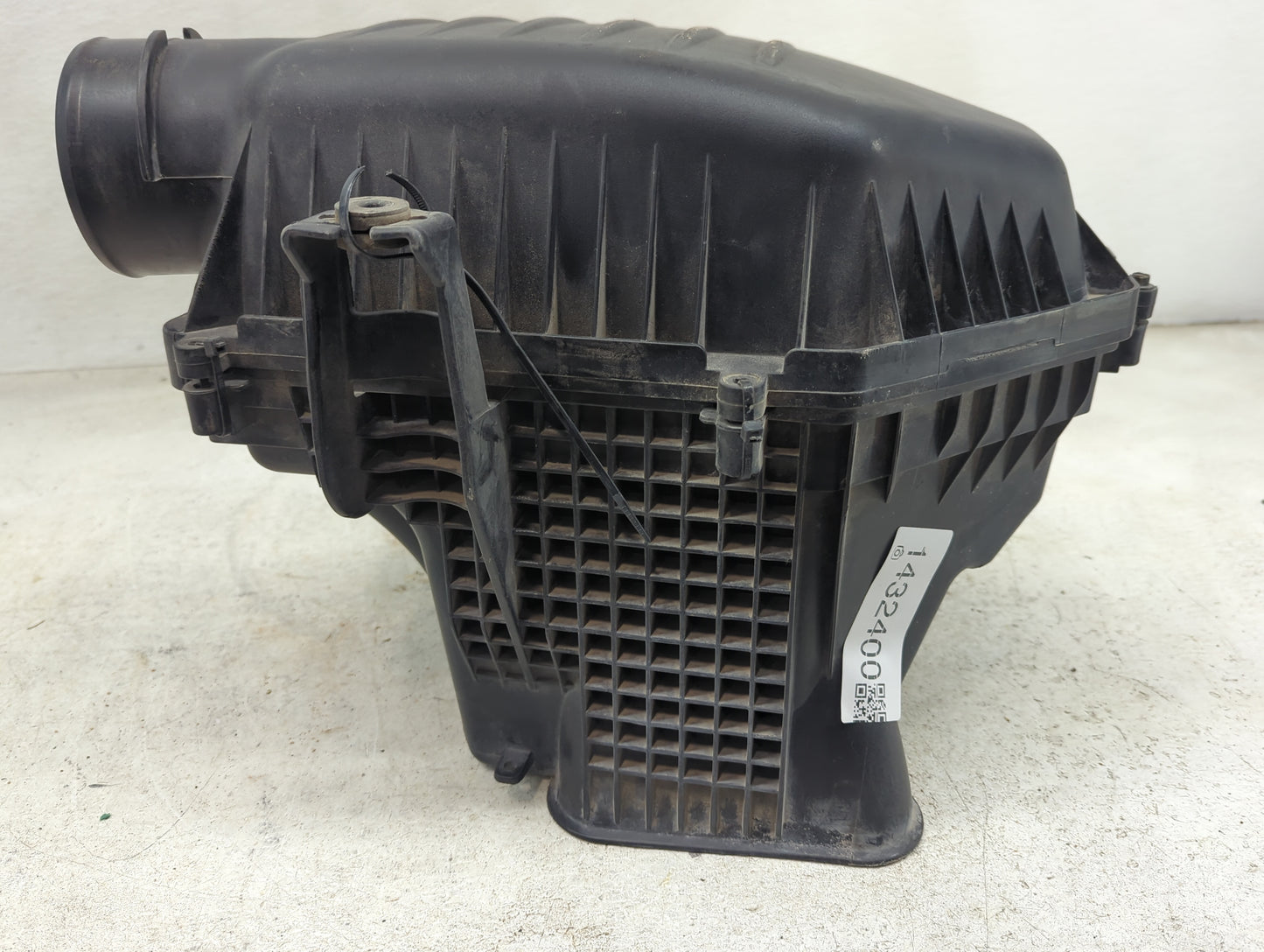 2011-2019 Dodge Charger Air Cleaner Intake-duct Hose Tube - Oemusedautoparts1.com