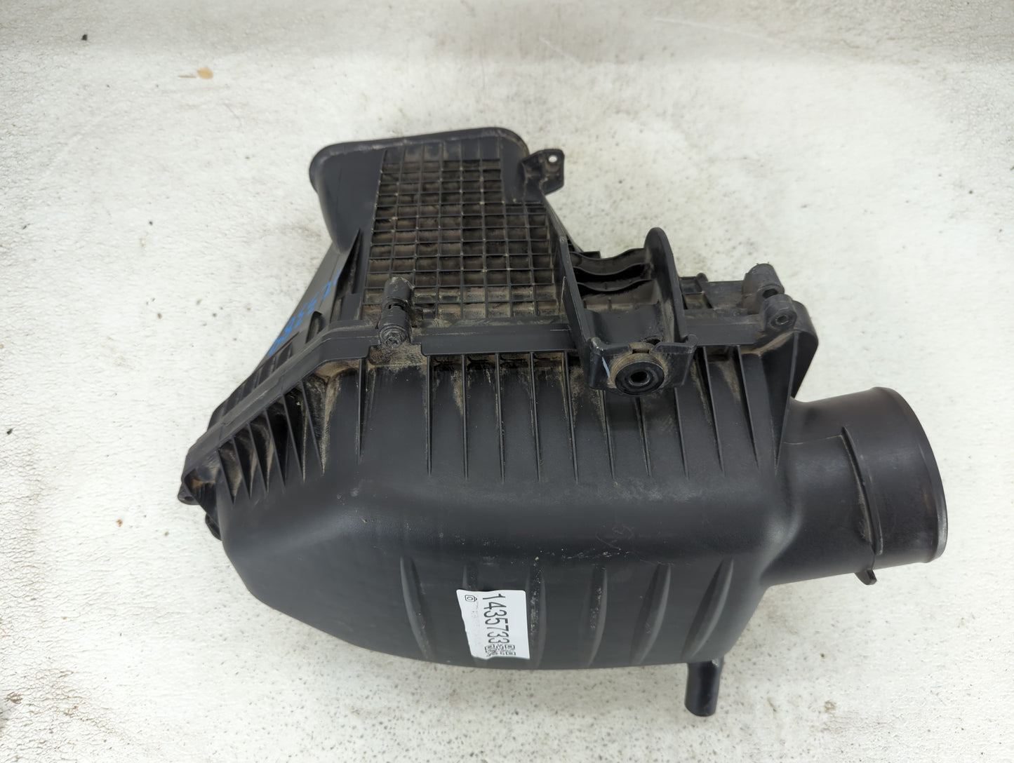 2011-2019 Dodge Charger Air Cleaner Intake-duct Hose Tube - Oemusedautoparts1.com