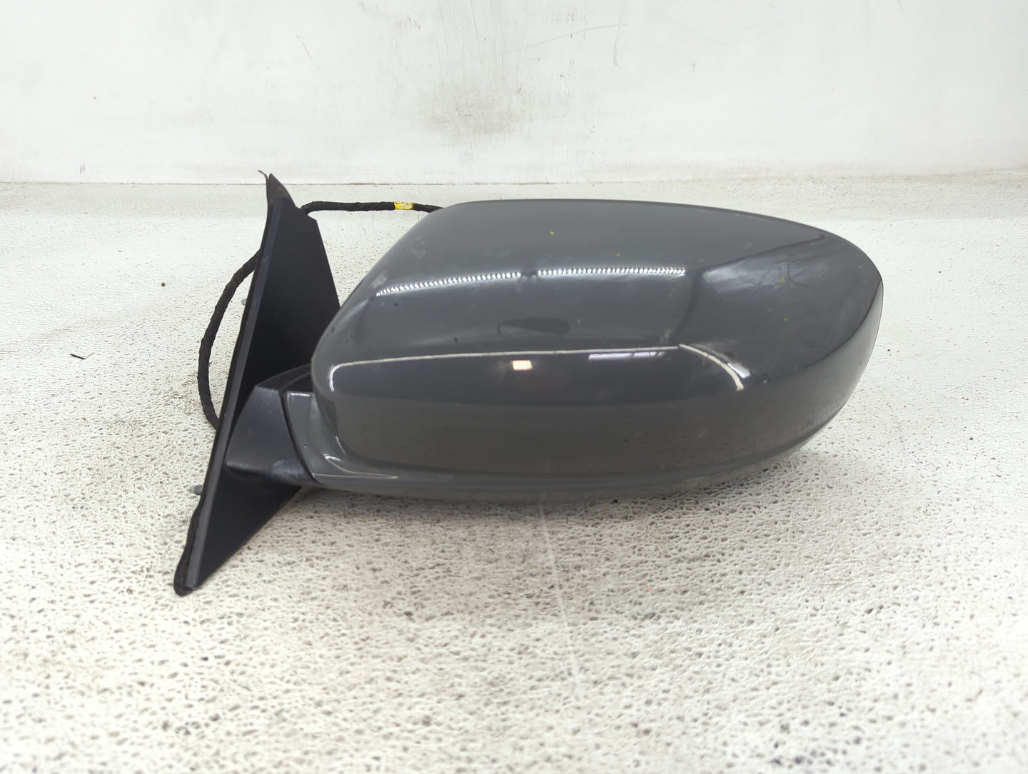 2015-2020 Dodge Charger Driver Side View Mirror - Left Door Mirror OEM Used - Oemusedautoparts1.com