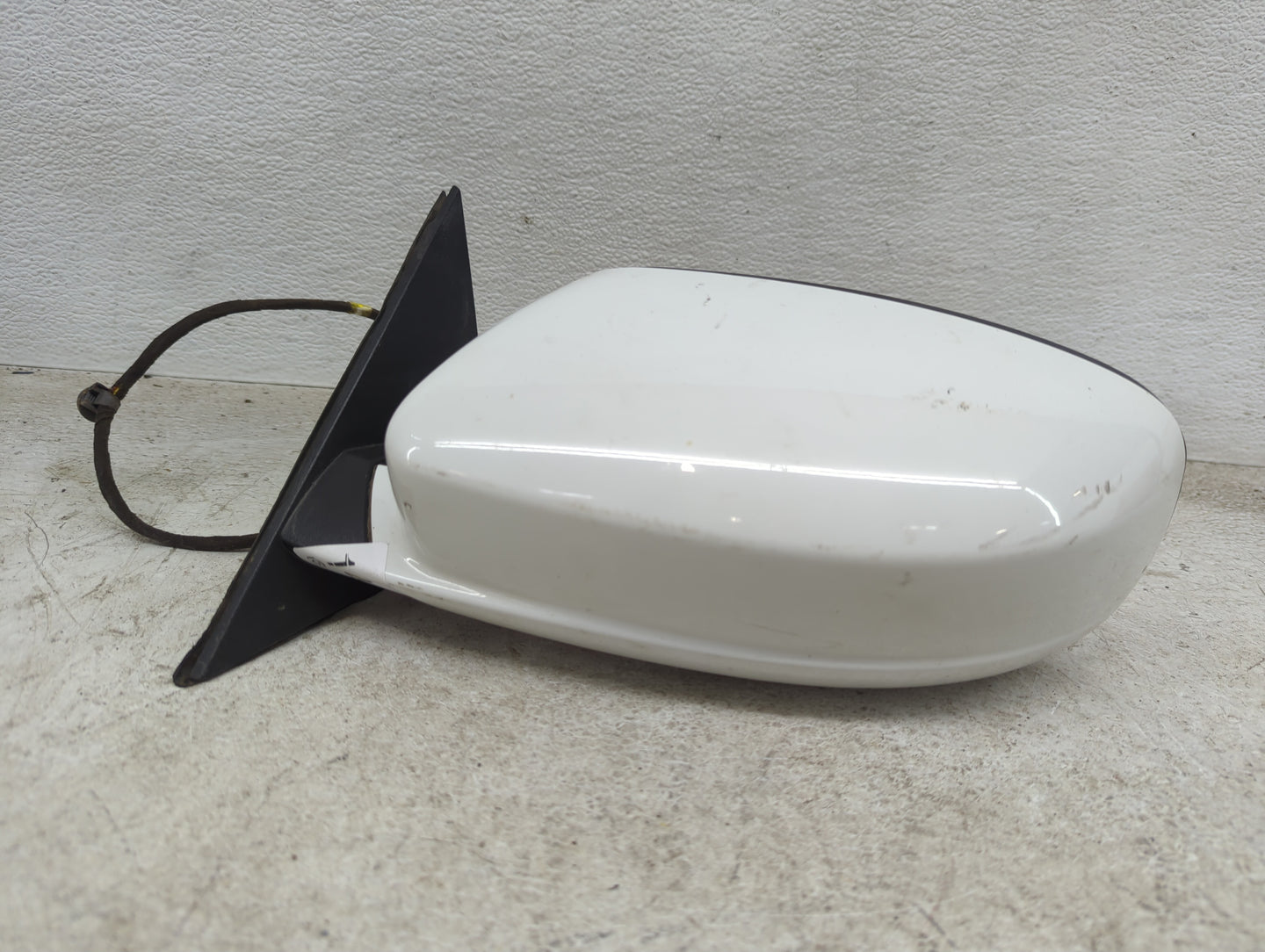 2015-2020 Dodge Charger Driver Side View Mirror - Left Door Mirror OEM Used - Oemusedautoparts1.com