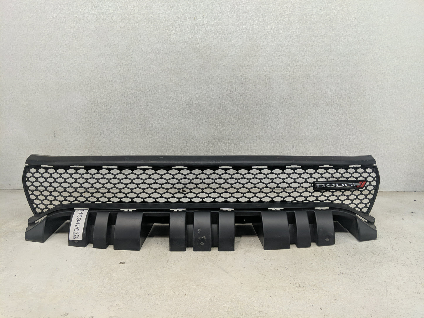 2019-2022 Dodge Charger Front Grille Bumper Not Included - Oemusedautoparts1.com
