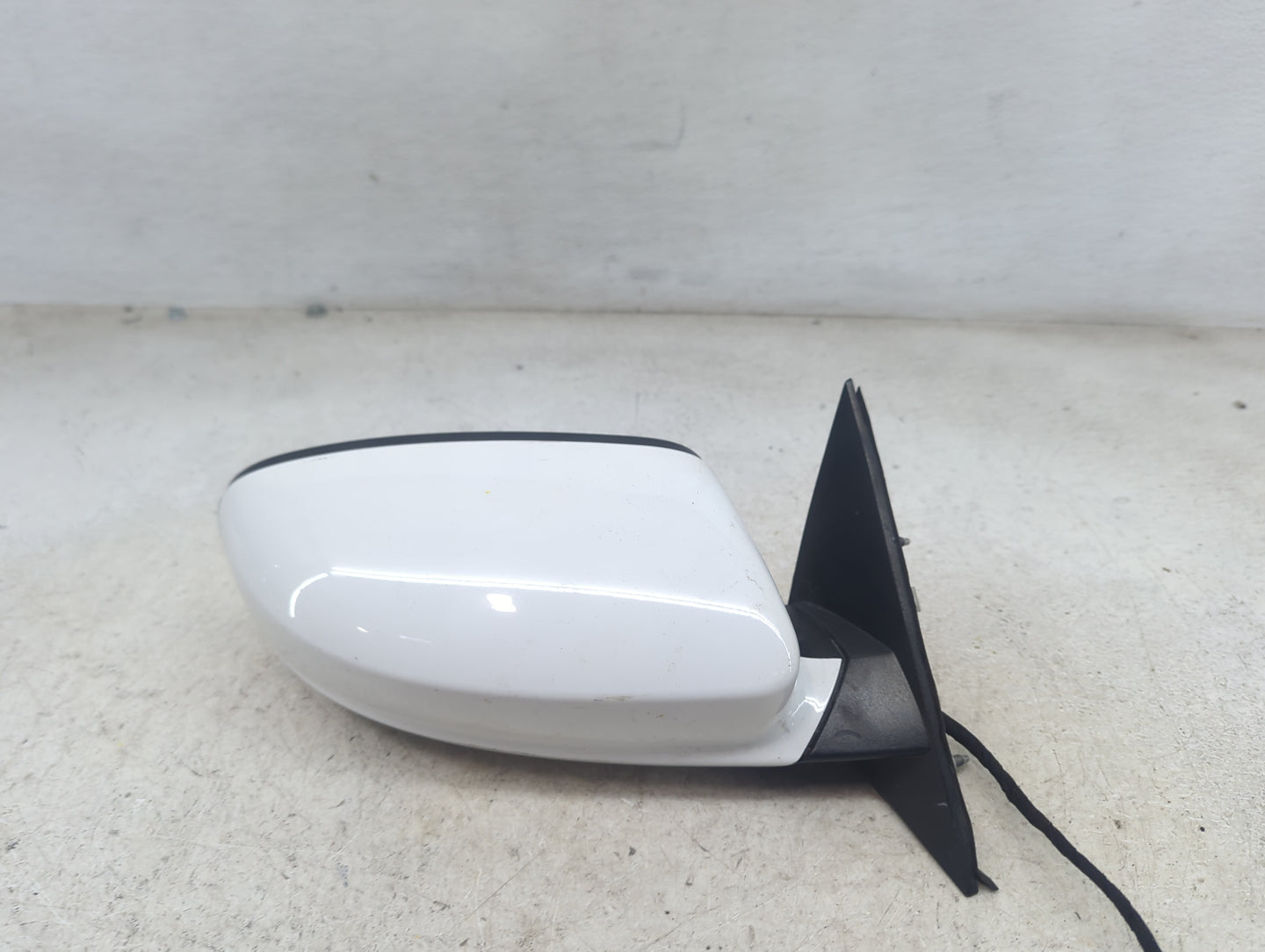 2015-2020 Dodge Charger Passenger Side View Mirror - Right Door Mirror OEM Used - Oemusedautoparts1.com