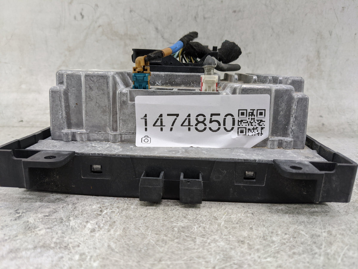 2018-2019 Dodge Charger Radio AM FM Cd Player Receiver Replacement P/N:68399221AC VP2_7 L NA SXM Fits Fits 2018 2019 OEM Use