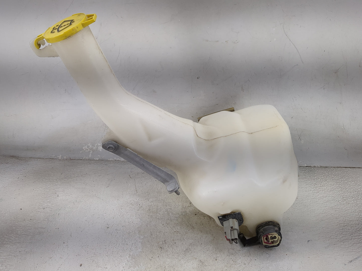 2011-2022 Dodge Charger Windshield Washer Fluid Reservoir Bottle Oem 1477165 - Oemusedautoparts1.com